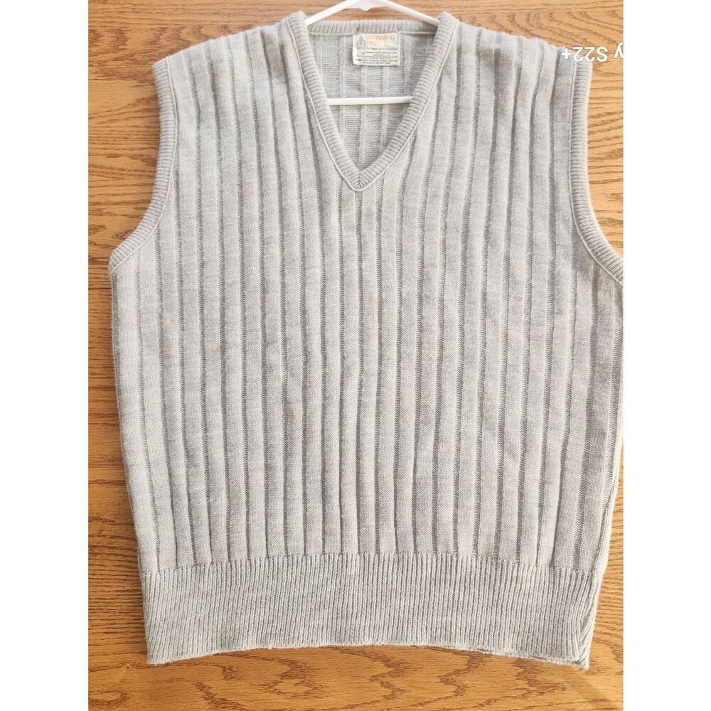 V9 London Fog Classic Ribbed V‑Neck Sweater Vest - Light Gray